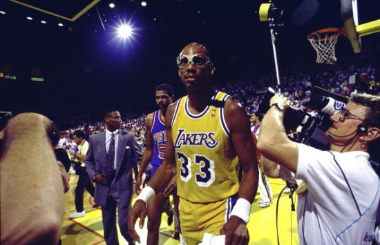 以及若与詹 以及若与詹